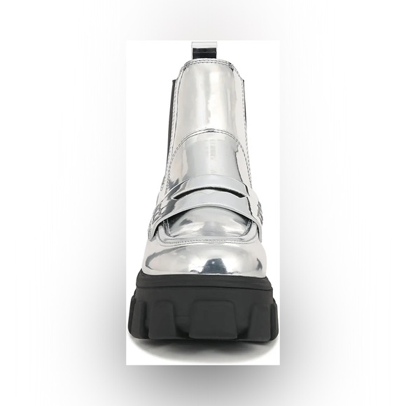 NWOB Circus by Sam Edelman® Dia Lug Boots - Size 6 - Picture 3 of 5